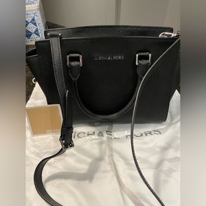 Michael Kors Black Medim Selma Saffiano Leather Bag